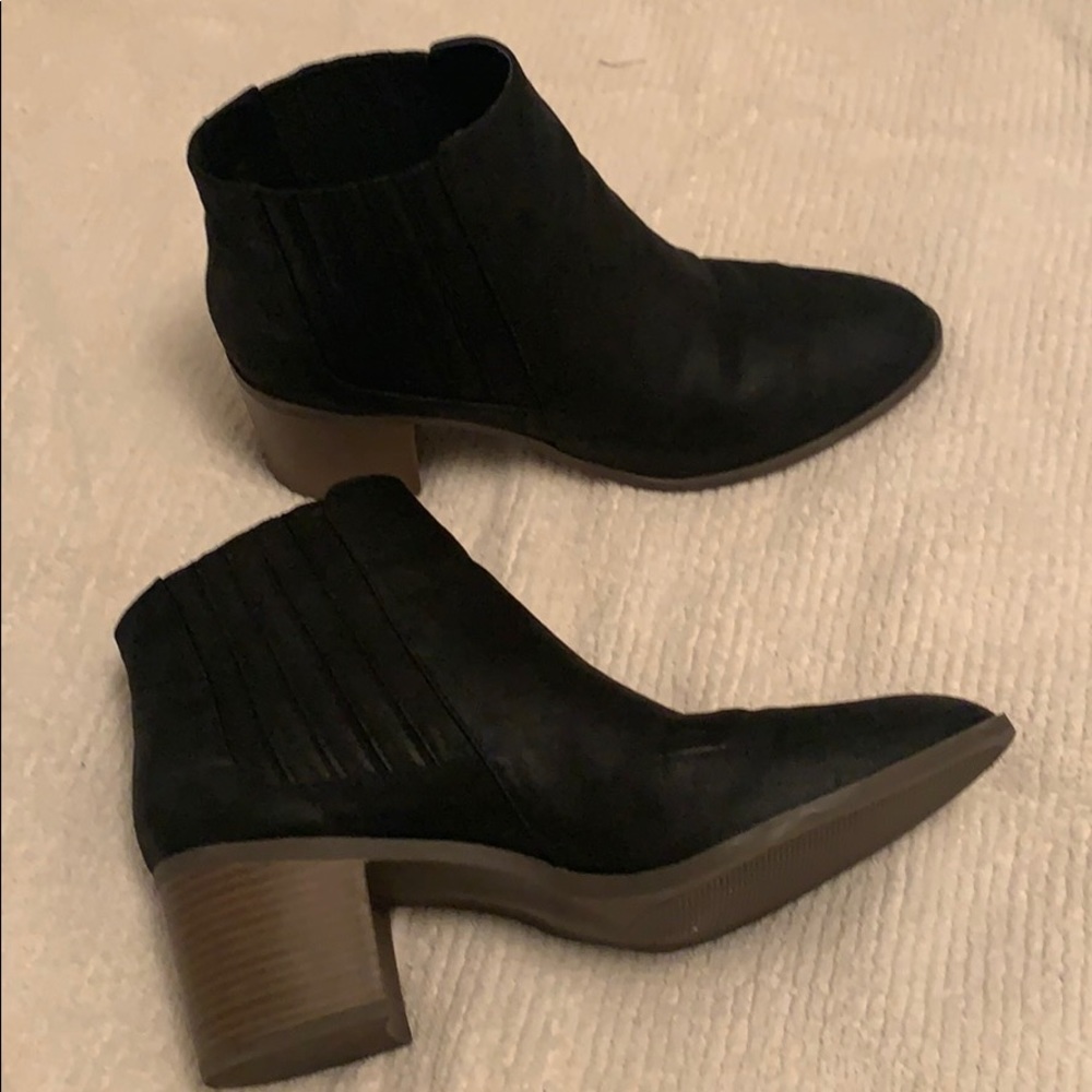 Maurices black ankle boots